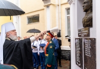 Митрополит Герман освятил бюст Героя Советского Союза Николая Черных