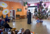 Митрополит Курский и Рыльский Герман поздравил с Рождеством детей из областного социального приюта