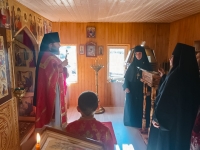 Божественная литургия в молитвенном доме на малой родине священномученика Дамиана, архиепископа Курского