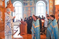 Архиерейская Божественная литургия в Курском Свято-Троицком женском монастыре